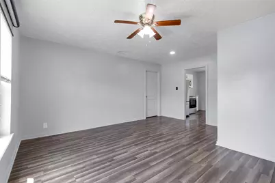 5021 Doolittle Boulevard, Houston, TX 77033 - Photo 5