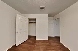 622 Oak Hill Dr, Kemah, TX 77565 - Photo 11