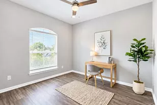 1502 Beaconshire Rd, Houston, TX 77077 - Photo 17