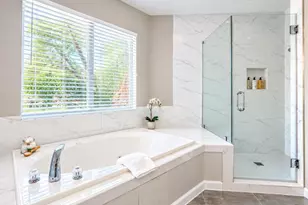 1502 Beaconshire Rd, Houston, TX 77077 - Photo 15