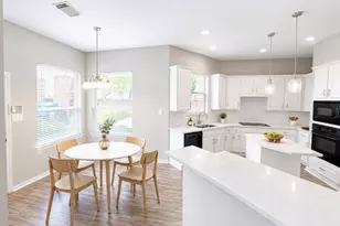 1502 Beaconshire Rd, Houston, TX 77077 - Photo 9