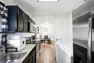9326 Montgomery Ln, La Porte, TX 77571 - Photo 17