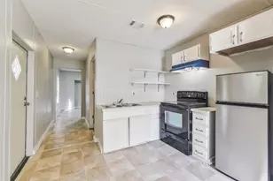 12755 Paradise View Ct, Willis, TX 77318 - Photo 9