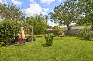 302 Forest Hills Dr, League City, TX 77573 - Photo 15