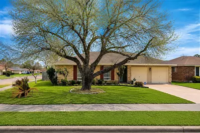 302 Forest Hills Drive, League City, TX 77573 - Photo 1