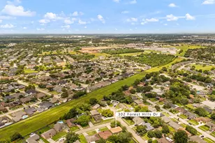302 Forest Hills Dr, League City, TX 77573 - Photo 25