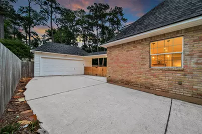25 Berry Blossom Drive, The Woodlands, TX 77380 - Photo 45