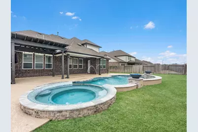 11811 St Augustine Drive, Mont Belvieu, TX 77535 - Photo 7