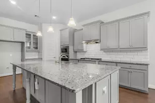 11811 St Augustine Dr, Mont Belvieu, TX 77535 - Photo 15