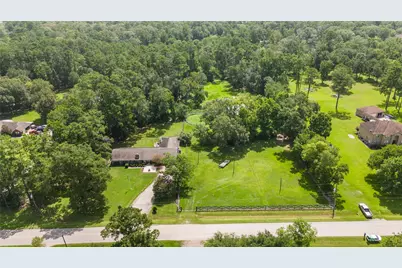 20420 Plaza Circle, Crosby, TX 77532 - Photo 3