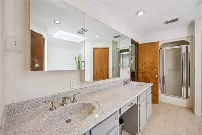 20420 Plaza Circle, Crosby, TX 77532 - Photo 21