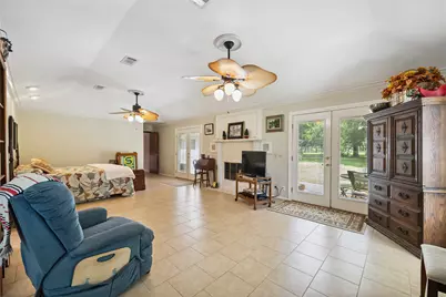 20420 Plaza Circle, Crosby, TX 77532 - Photo 19