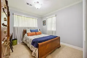 20420 Plaza Cir, Crosby, TX 77532 - Photo 25