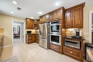 20420 Plaza Cir, Crosby, TX 77532 - Photo 5