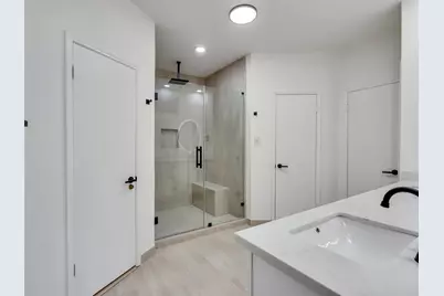 26 Cherry Hill Drive, Conroe, TX 77304 - Photo 11