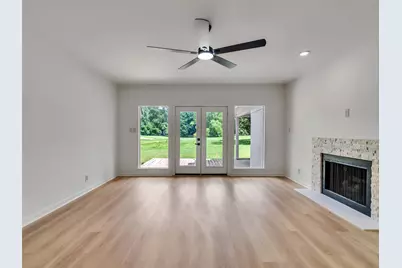 26 Cherry Hill Drive, Conroe, TX 77304 - Photo 9