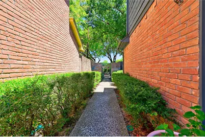 14317 Cashel Forest Drive, Houston, TX 77069 - Photo 35