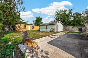 8402 Bascom Ln, Houston, TX 77080 - Photo 37