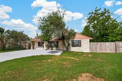 8402 Bascom Lane, Houston, TX 77080 - Photo 3