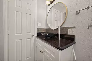 8402 Bascom Ln, Houston, TX 77080 - Photo 35