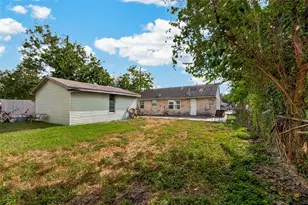 8402 Bascom Ln, Houston, TX 77080 - Photo 39