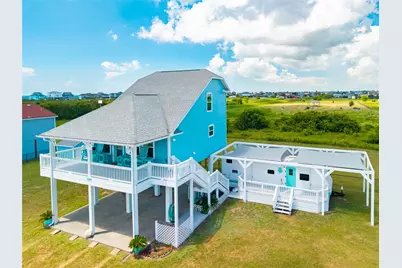 981 Sea Spray Drive, Crystal Beach, TX 77650 - Photo 5