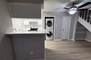 1515 Sandy Springs Rd, Houston, TX 77042 - Photo 3