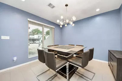 7655 S Braeswood Boulevard #10, Houston, TX 77071 - Photo 9