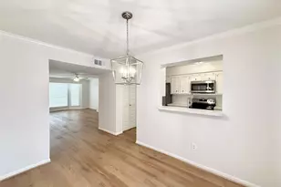 1499 Springrock Ln, Houston, TX 77055 - Photo 5