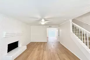 1499 Springrock Ln, Houston, TX 77055 - Photo 3