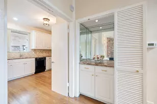 5850 Valley Forge Dr, Houston, TX 77057 - Photo 5