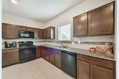 3607 Crosspointe Pass, Angleton, TX 77515 - Photo 15