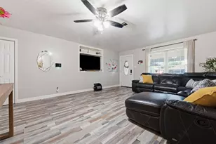 10026 Ney St, Houston, TX 77034 - Photo 5
