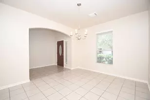 13111 Rippling Creek Ln, Pearland, TX 77584 - Photo 5