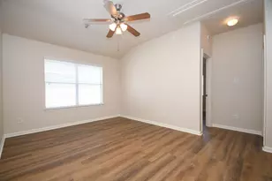 13111 Rippling Creek Ln, Pearland, TX 77584 - Photo 21