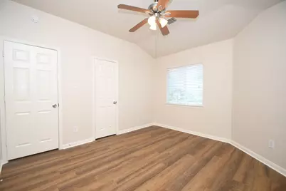 13111 Rippling Creek Lane, Pearland, TX 77584 - Photo 15