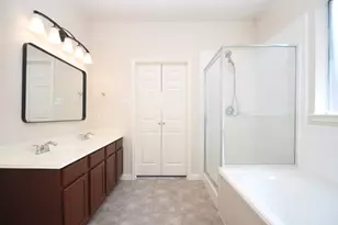 13111 Rippling Creek Ln, Pearland, TX 77584 - Photo 19