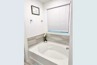 13110 Blue Flora Drive, Texas City, TX 77568 - Photo 15