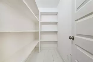 613 9th St, Galveston, TX 77550 - Photo 13