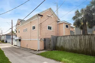 613 9th St, Galveston, TX 77550 - Photo 31