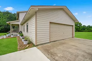 10301 27th St, Santa Fe, TX 77510 - Photo 9