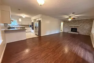 8226 Garden Parks Dr, Houston, TX 77075 - Photo 5