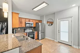 3501 Chenevert St, Houston, TX 77004 - Photo 7