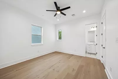 4509 Mimosa Drive, Bellaire, TX 77401 - Photo 31