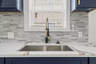 2817 Winbern St, Houston, TX 77004 - Photo 5