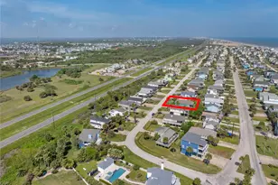 13819 Mutiny Ln, Galveston, TX 77554 - Photo 43