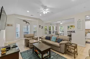 13819 Mutiny Ln, Galveston, TX 77554 - Photo 5
