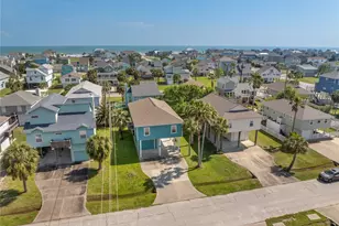 13819 Mutiny Ln, Galveston, TX 77554 - Photo 47