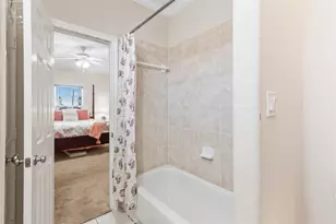 13819 Mutiny Ln, Galveston, TX 77554 - Photo 27