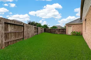 1347 Tee Time Ct, Crosby, TX 77532 - Photo 17